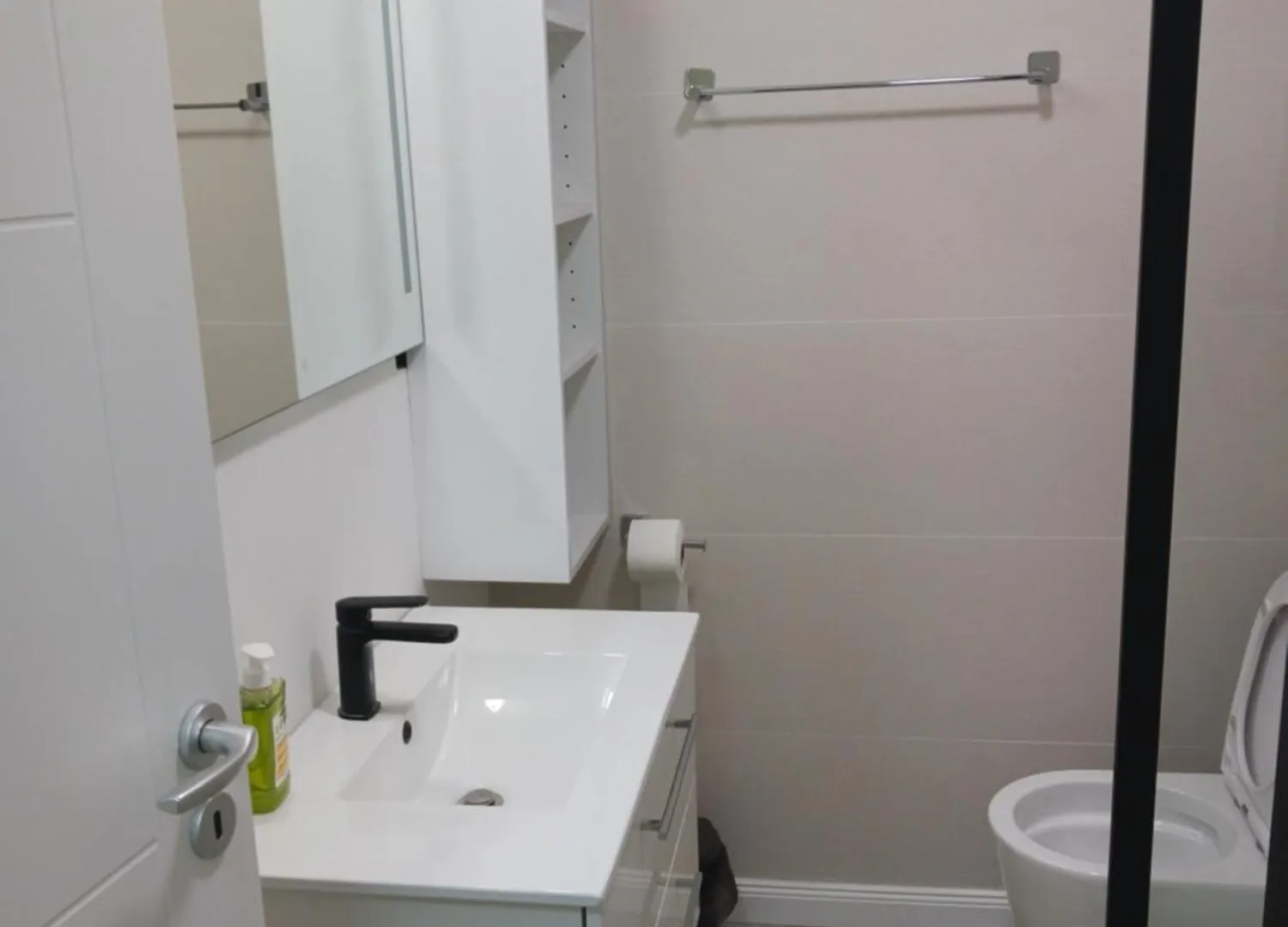 Myky Mouse Nu Primesc Santieristi Si Petrecareti Apartment Bucharest