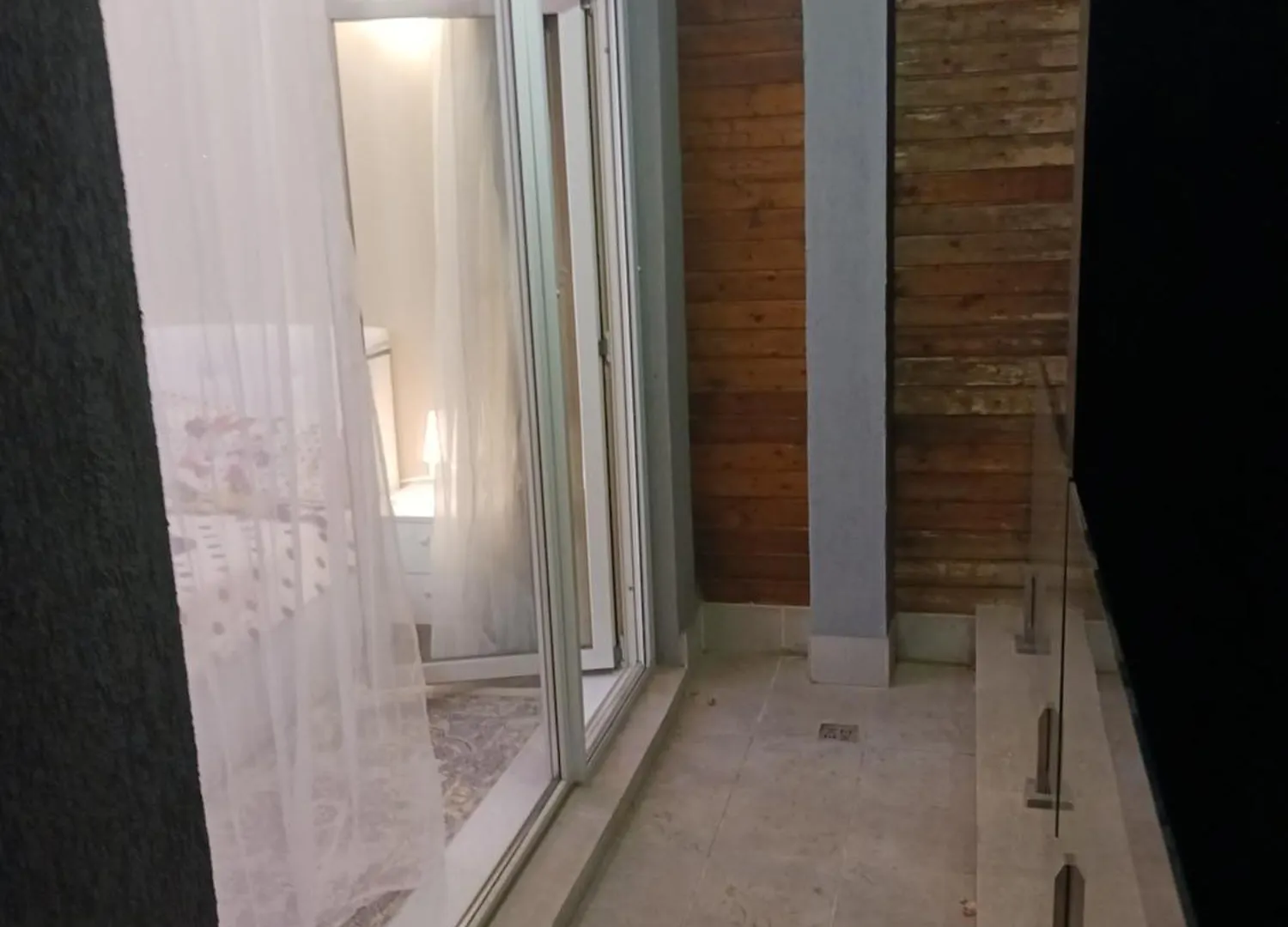 Myky Mouse Nu Primesc Santieristi Si Petrecareti Apartment Bucureşti România